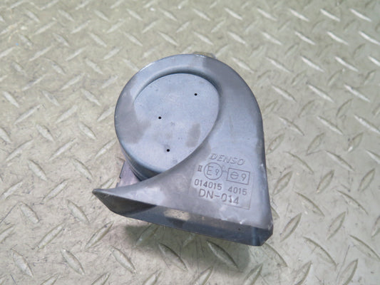 01-05 Lexus JCE10L IS300 Set of 2 High & Low Tone Note Pitch Horn Signal OEM