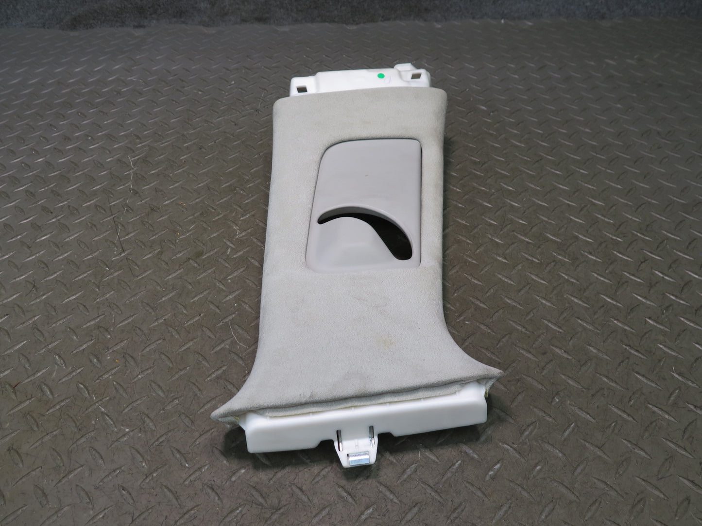 08-12 Lexus UVF46L LS600h Interior B Pillar Right Upper Trim Panel 73135-50080