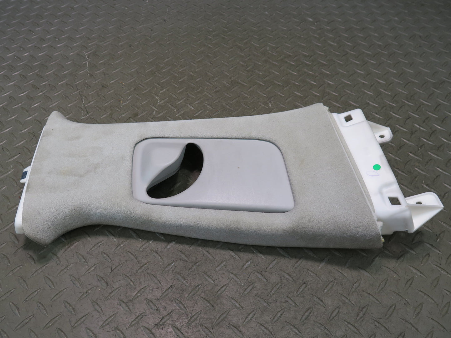 08-12 Lexus UVF46L LS600h Interior B Pillar Right Upper Trim Panel 73135-50080