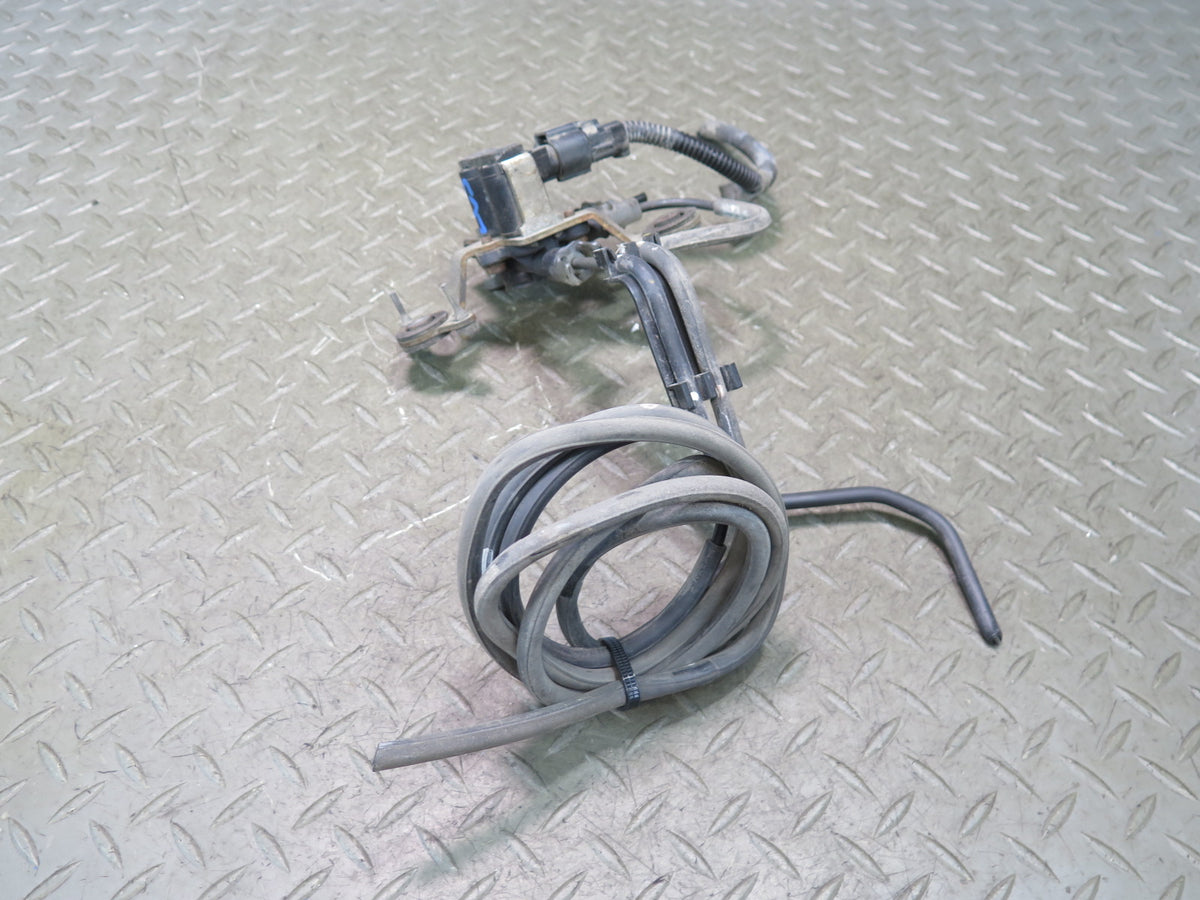 08-16 Lexus UVF46L LS600h Air Suspension Height Control Solenoid Sub Valve OEM