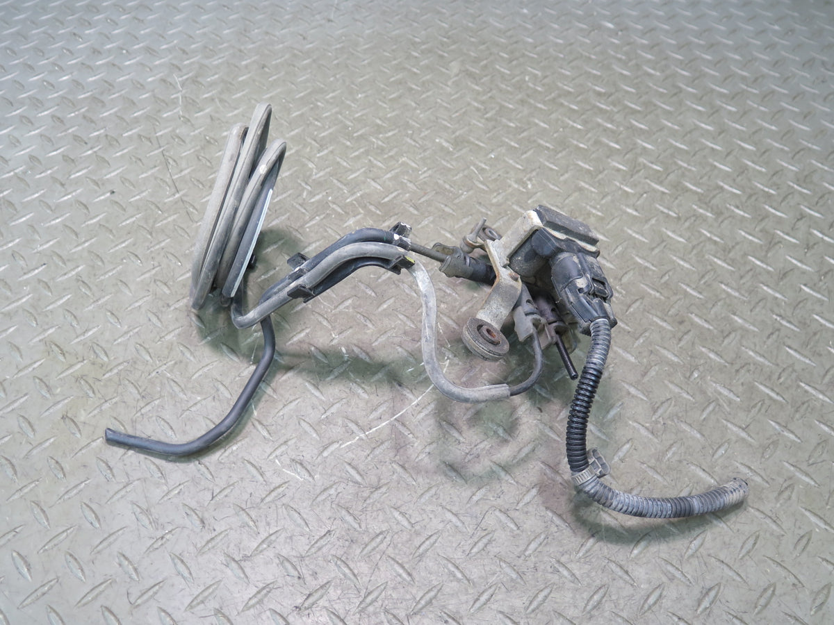 08-16 Lexus UVF46L LS600h Air Suspension Height Control Solenoid Sub Valve OEM