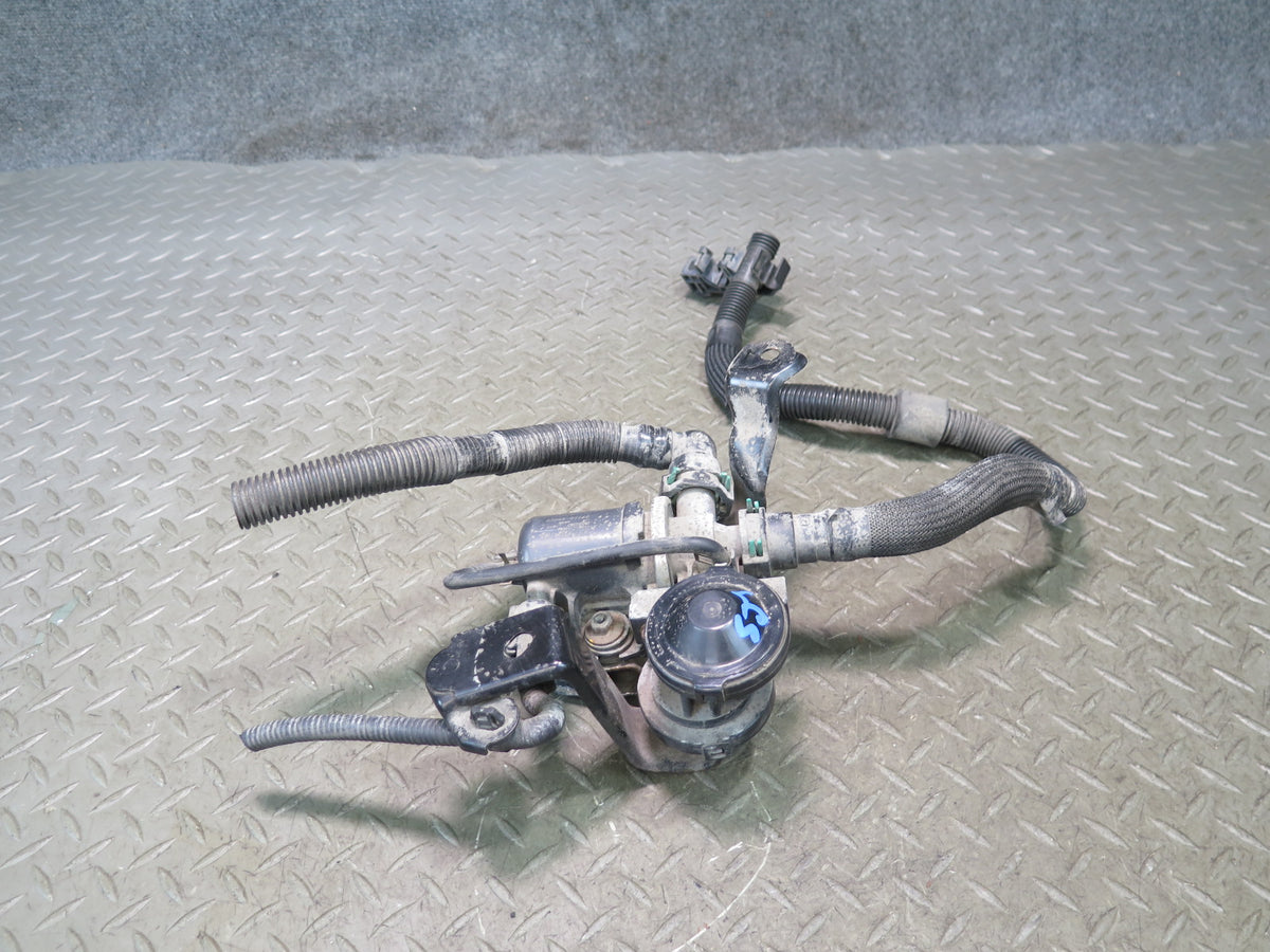 2010 Lexus UVF46L LS600h Fuel Evap Vapor Purge Valve Solenoid OEM
