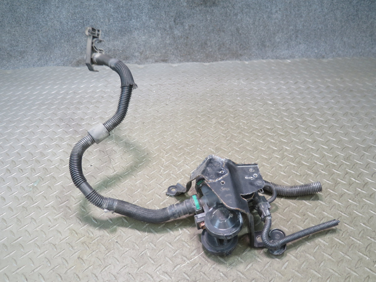 2010 Lexus UVF46L LS600h Fuel Evap Vapor Purge Valve Solenoid OEM