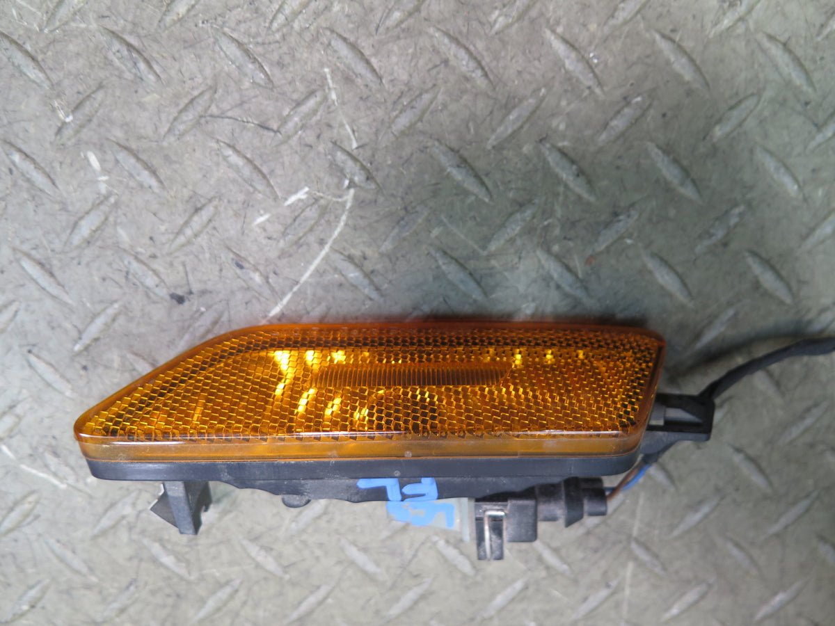 2015-2018 Porsche Macan Front Left Driver Side Marker Light Lamp