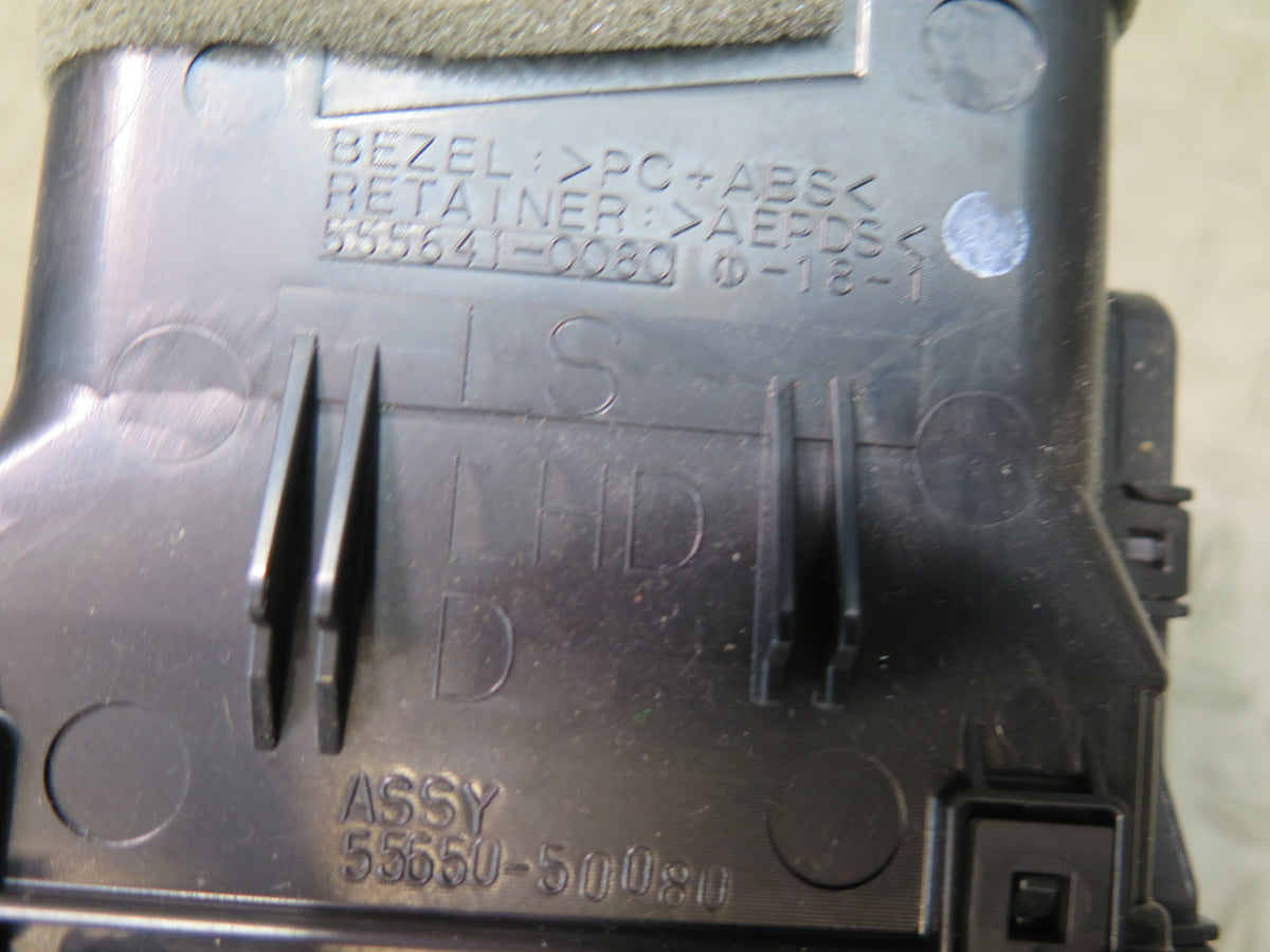 08-12 Lexus UVF46L LS600h Dash Front Left & Right A/C Air Vent Grill Set OEM