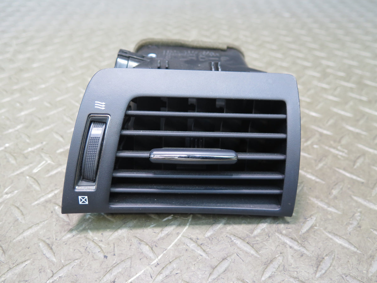 08-12 Lexus UVF46L LS600h Dash Front Left & Right A/C Air Vent Grill Set OEM