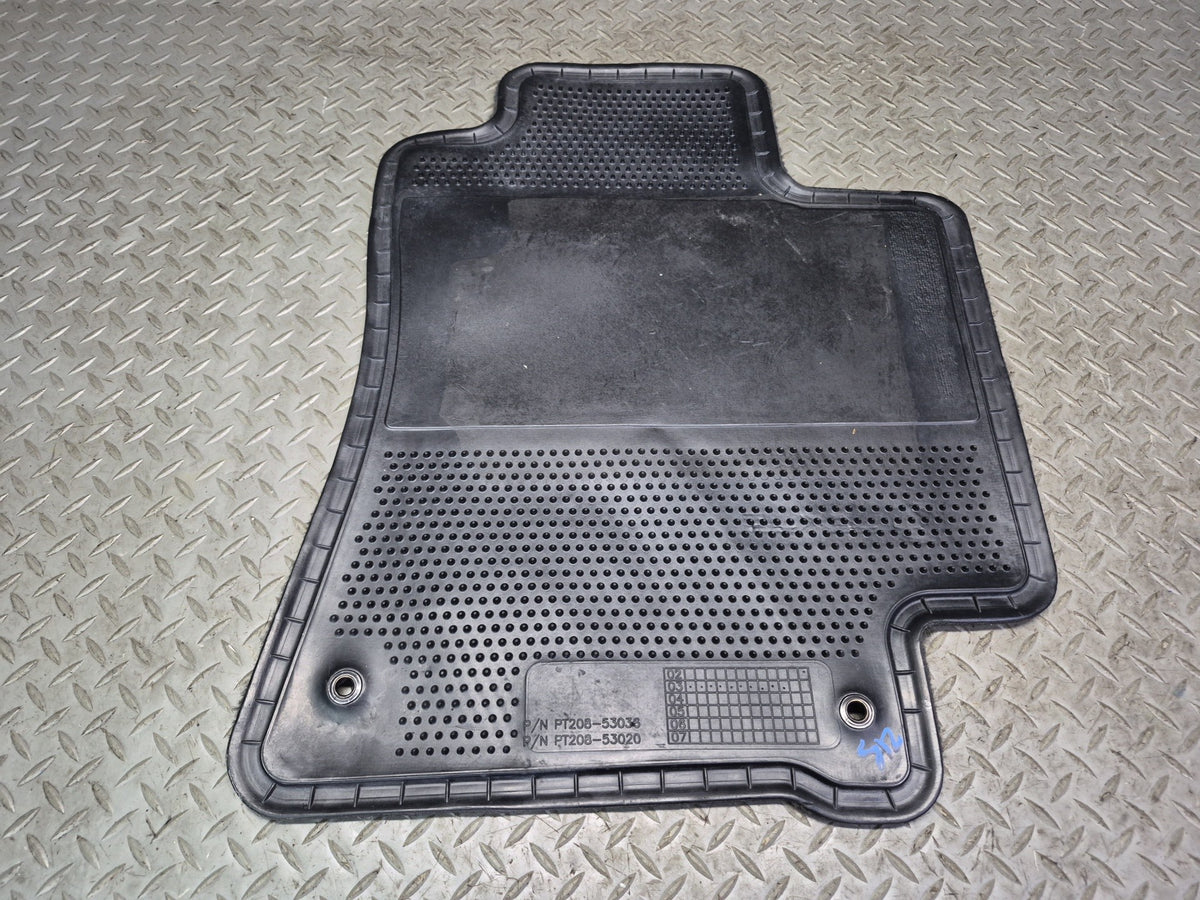01-05 Lexus JCE10L IS300 Set of 4 Front & Rear Carpet Floor MAT OEM