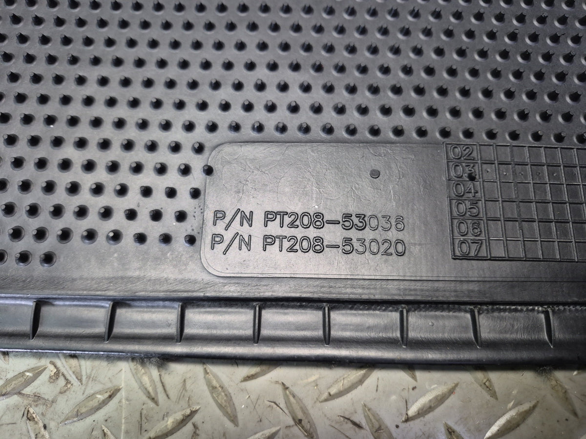 01-05 Lexus JCE10L IS300 Set of 4 Front & Rear Carpet Floor MAT OEM