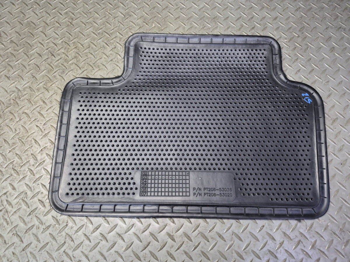 01-05 Lexus JCE10L IS300 Set of 4 Front & Rear Carpet Floor MAT OEM