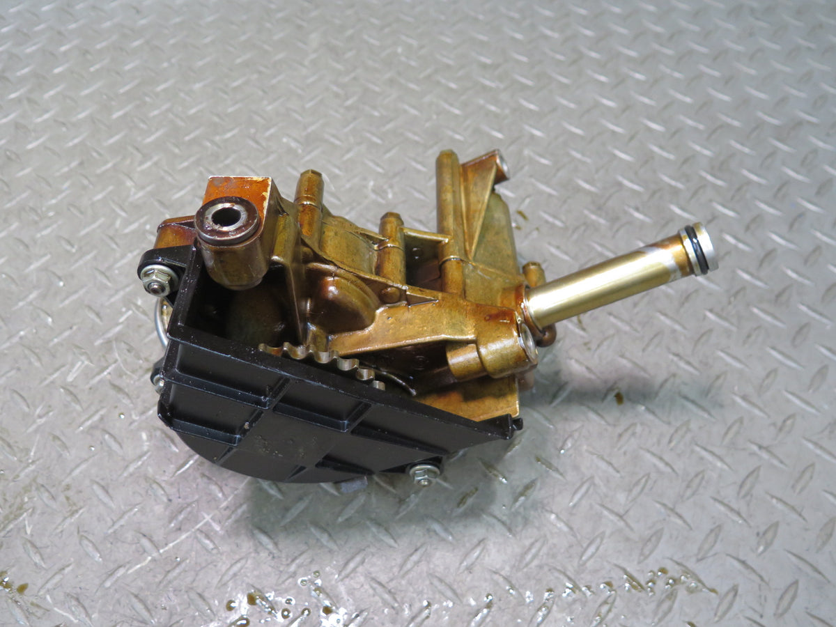 97-01 BMW E39 540i M62 Engine Motor Oil Pump 1745896 OEM