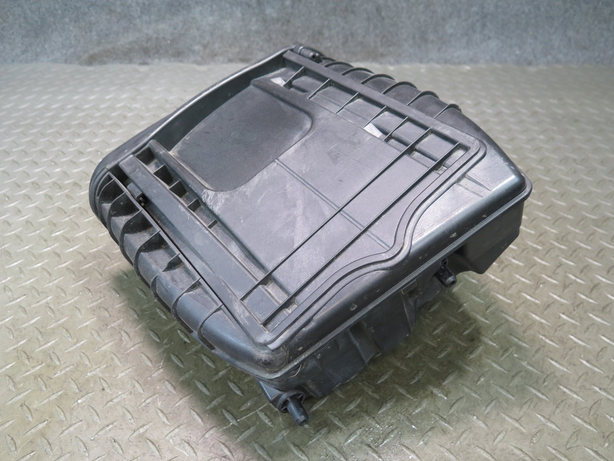 2015-2018 Porsche Macan Turbo Right Passenger Side Air Filter Cleaner Box