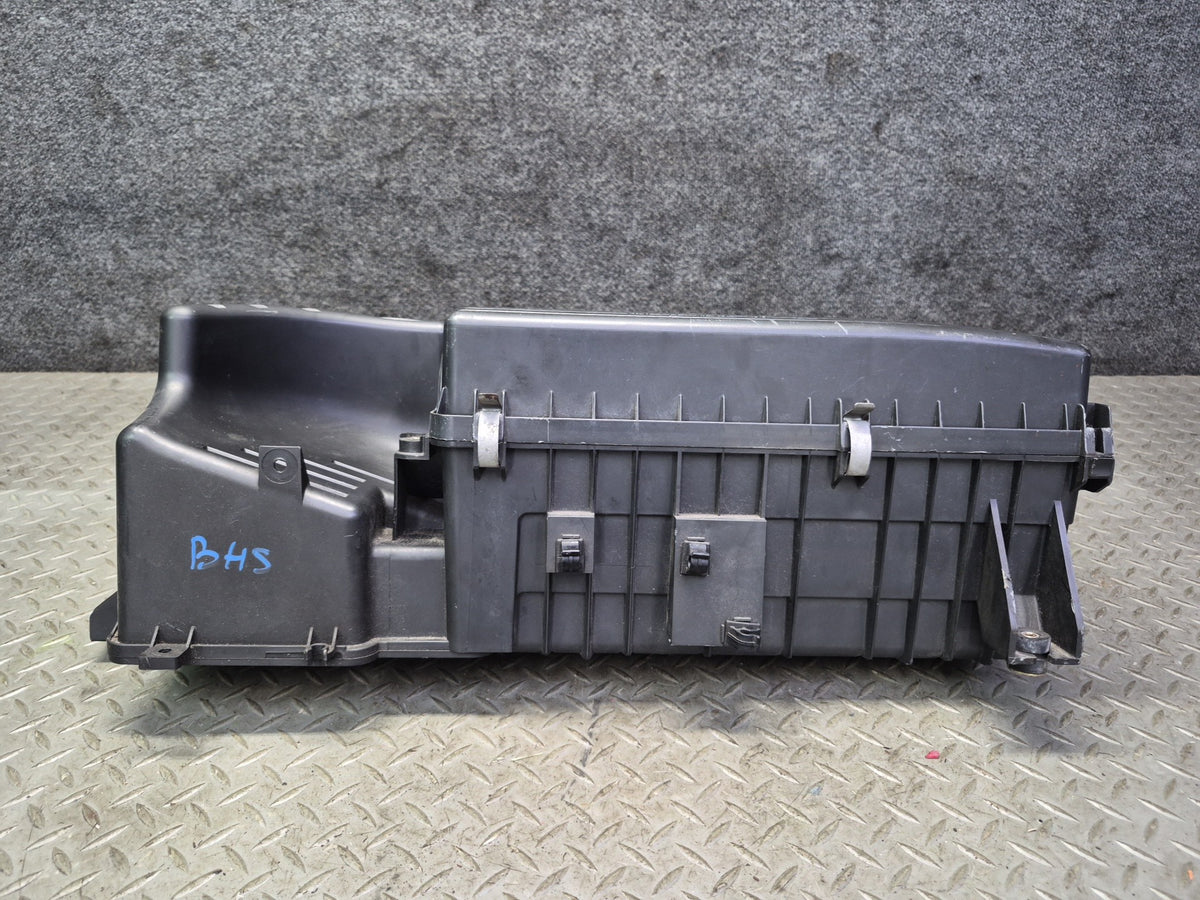 00-05 Honda S2000 Air Intake Cleaner Filter Box w Air Filter OEM