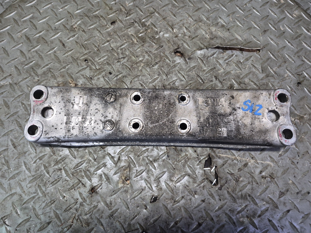 01-05 Lexus JCE10L IS300 A650E A/T Automatic Transmission Mount Bracket OEM