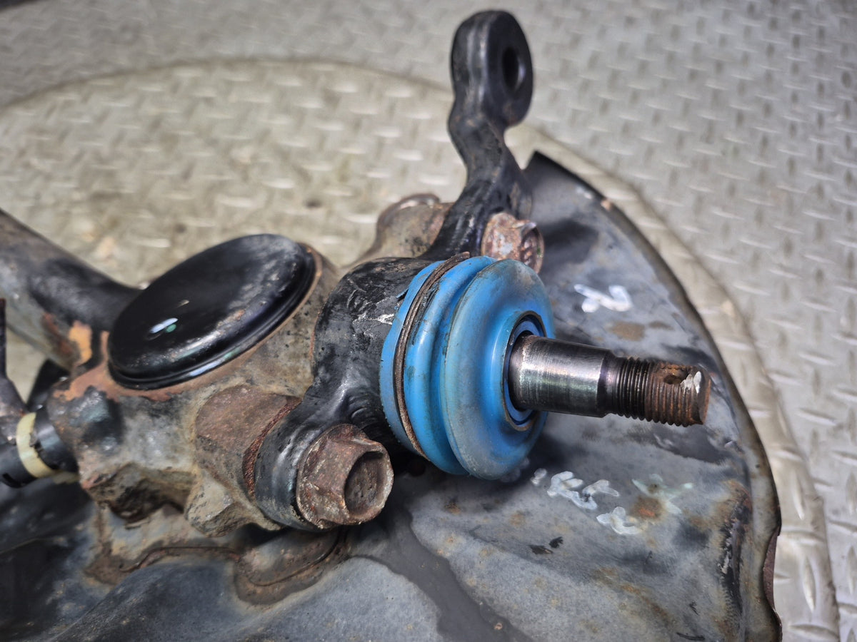 01-05 Lexus JCE10L IS300 Front Right Spindle Knuckle Wheel Hub Bearing OEM