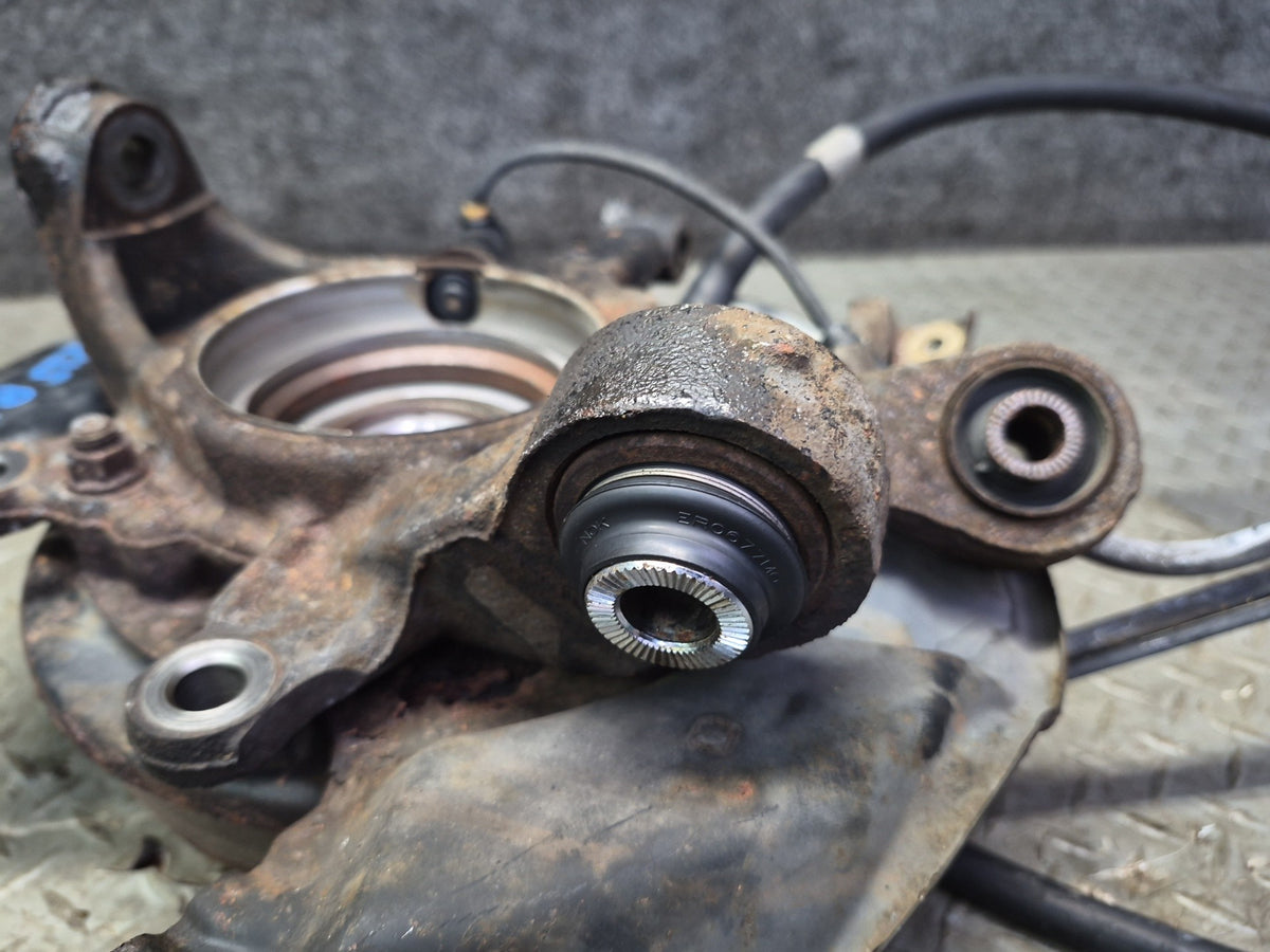 01-05 Lexus JCE10L IS300 Rear Left Spindle Knuckle Wheel Hub Bearing OEM