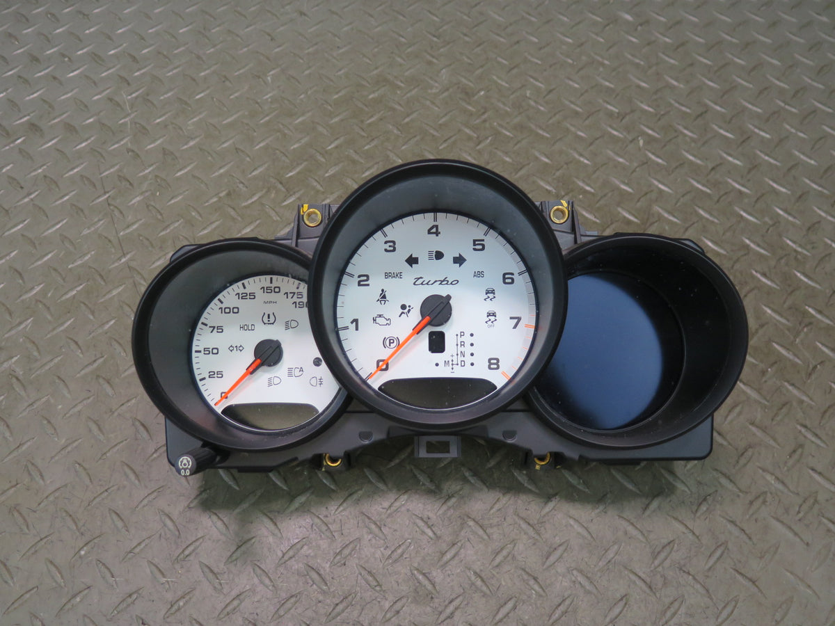 2015-2016 Porsche Macan Turbo Instrument Cluster Gauge Speedometer 95B920942E
