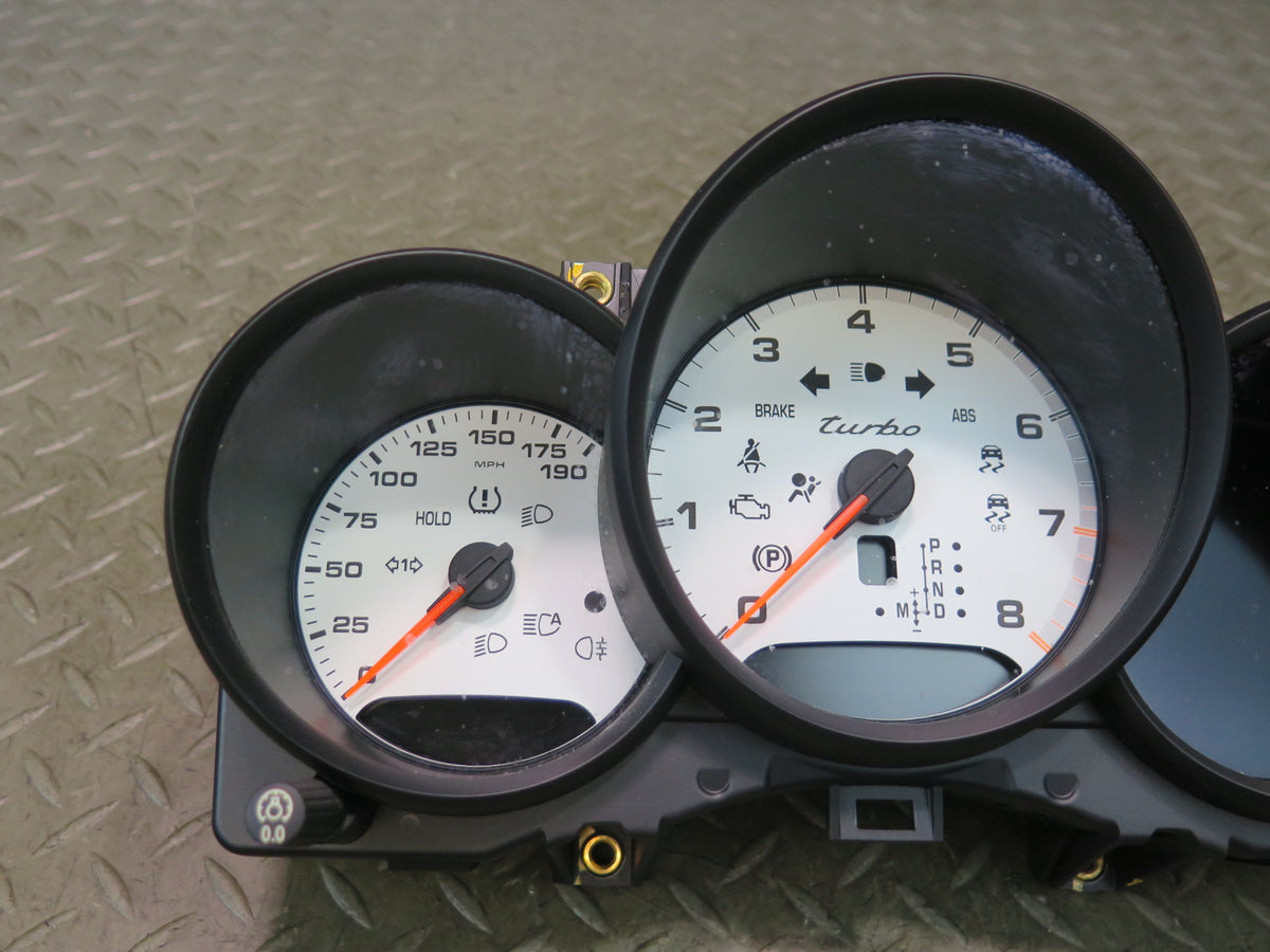 2015-2016 Porsche Macan Turbo Instrument Cluster Gauge Speedometer 95B920942E