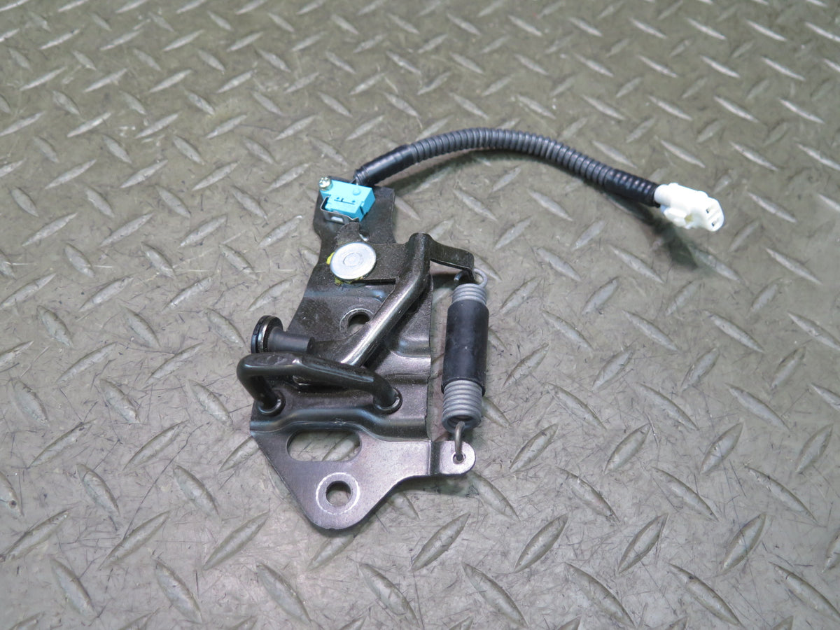 01-06 Lexus UCF30L LS430 Rear Trunk Deck Lid Latch Striker OEM