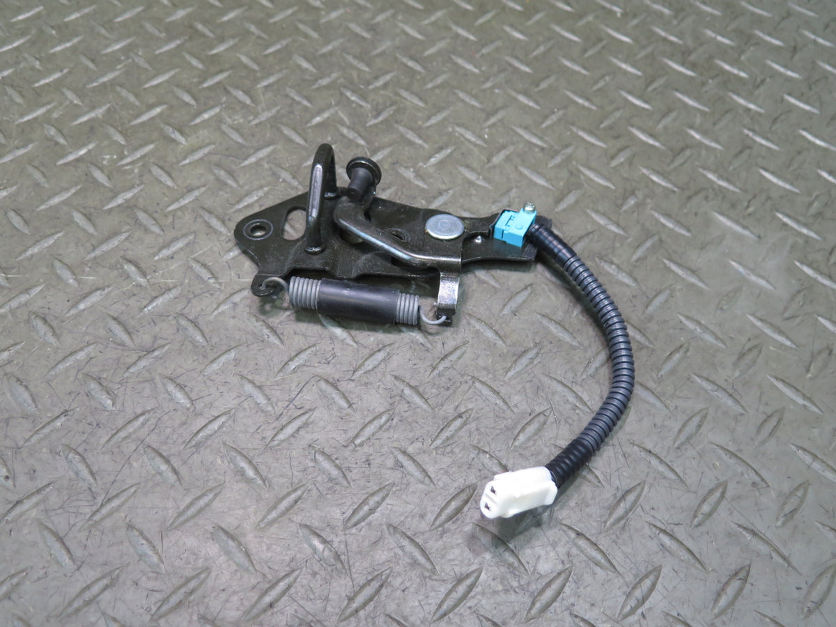 01-06 Lexus UCF30L LS430 Rear Trunk Deck Lid Latch Striker OEM