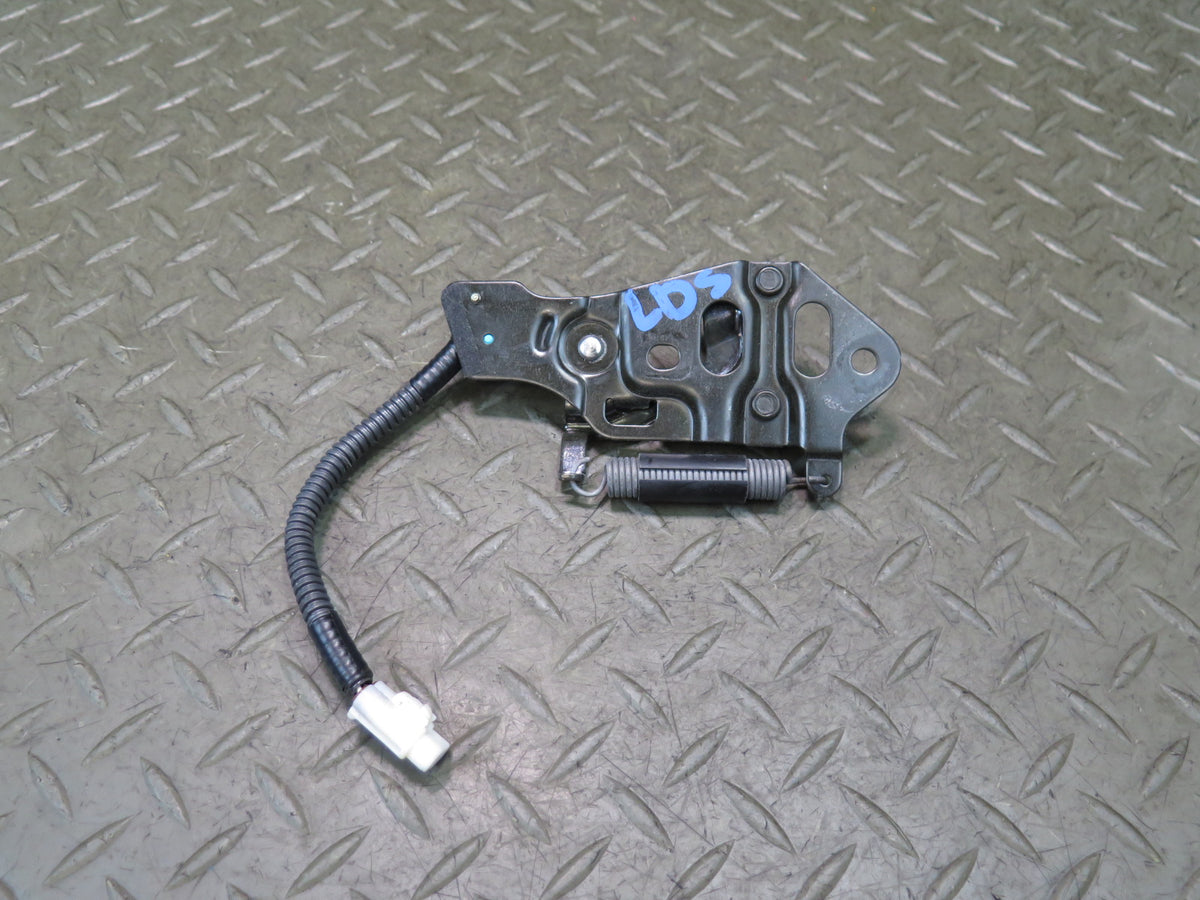 01-06 Lexus UCF30L LS430 Rear Trunk Deck Lid Latch Striker OEM
