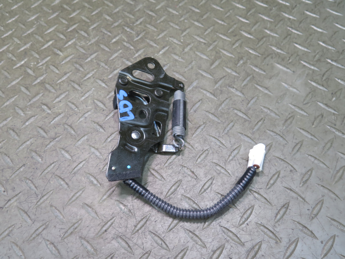 01-06 Lexus UCF30L LS430 Rear Trunk Deck Lid Latch Striker OEM