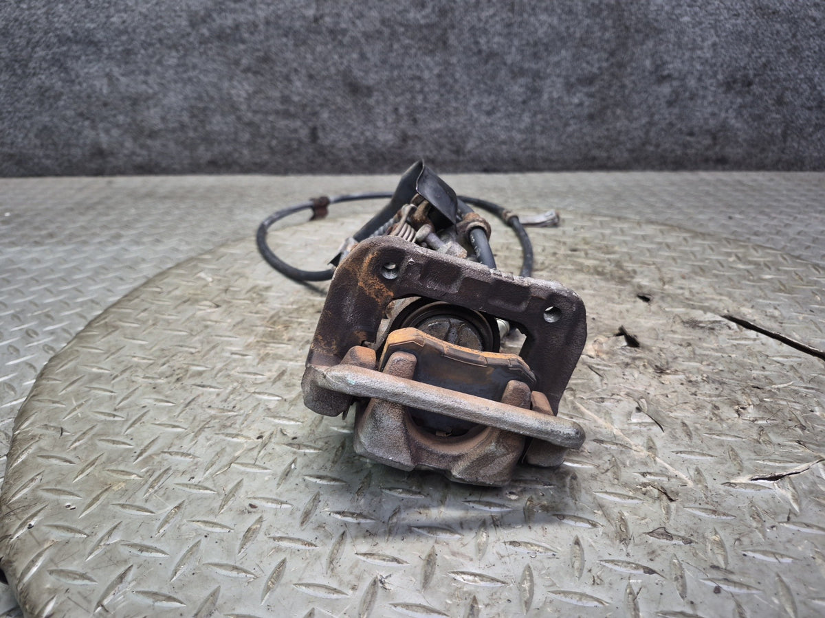 00-09 Honda S2000 Set of 2 Rear Left & Right Brake Caliper w Cable OEM