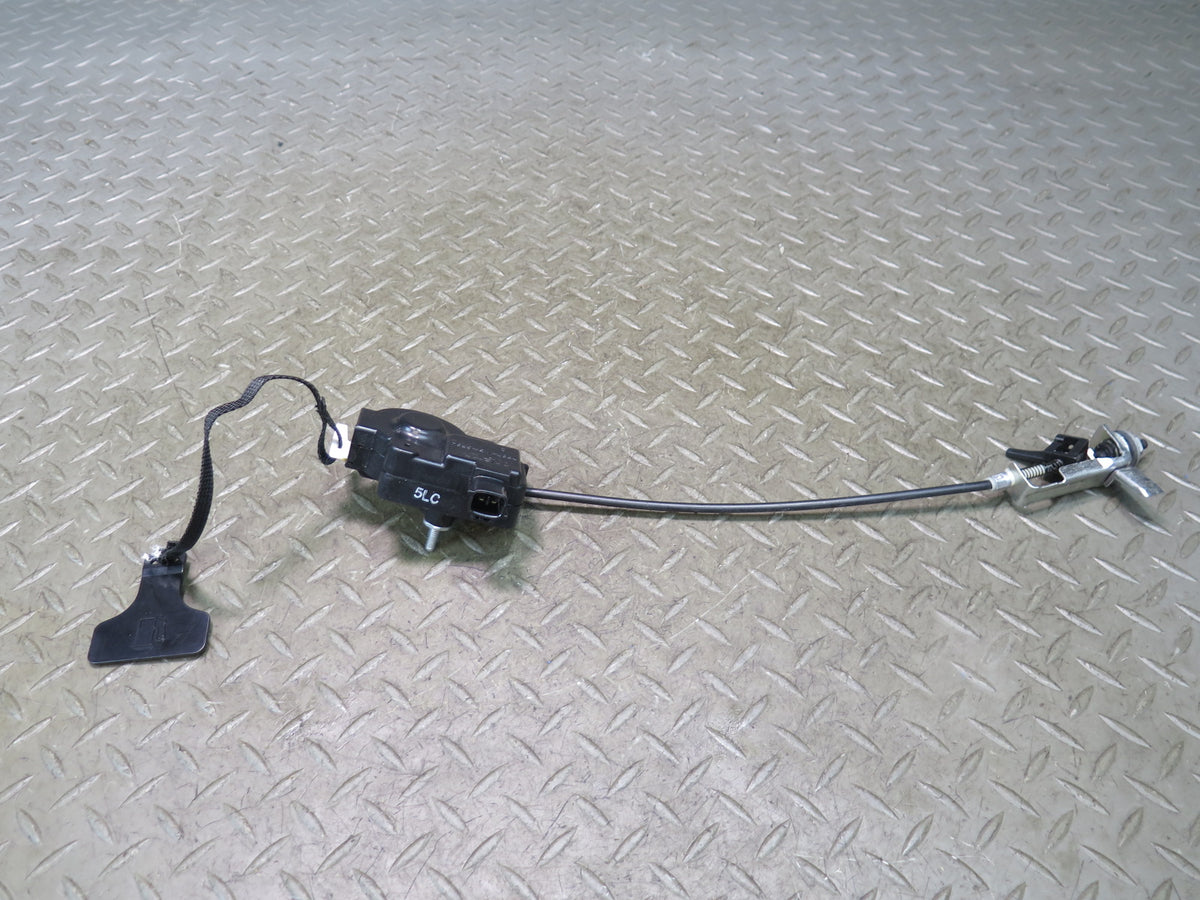01-06 Lexus UCF30L LS430 Fuel Tank Filler Door Lid Actuator Motor OEM