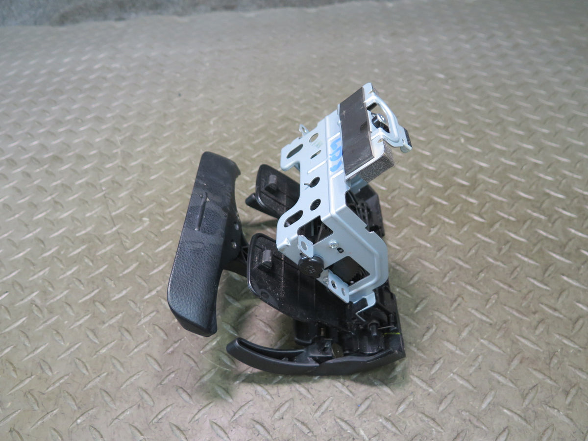 01-06 Lexus UCF30L LS430 Front Center Console CUP Holder Assembly OEM