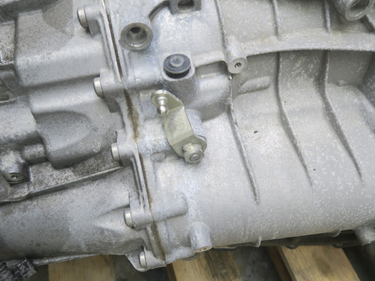 15-16 Porsche Macan Turbo 3.6L AWD A5B01 A/T Auto Transmission W/ Transfer Case