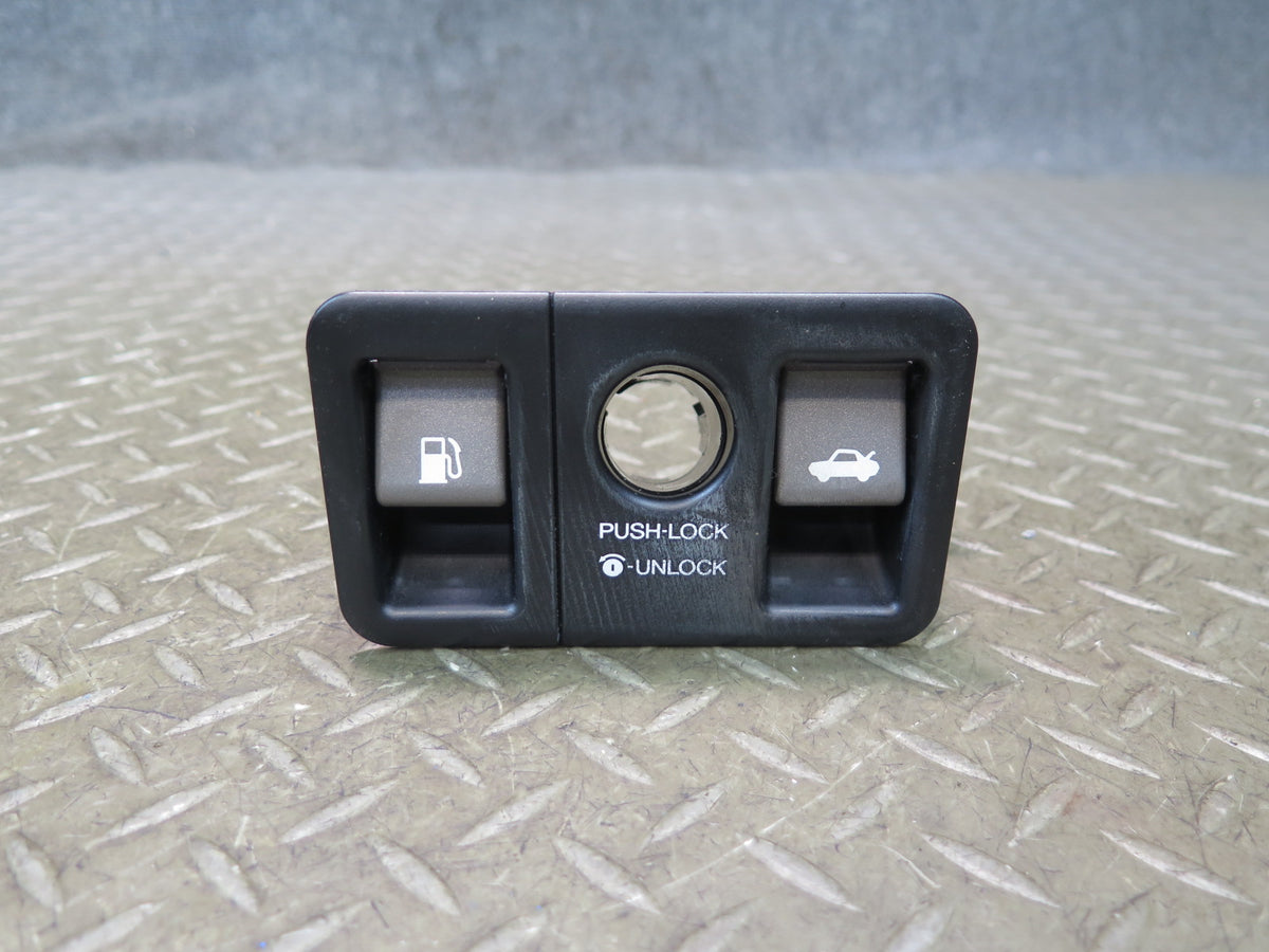 01-06 Lexus UCF30L LS430 Fuel Door & Trunk Lid Open Release Switch Panel OEM