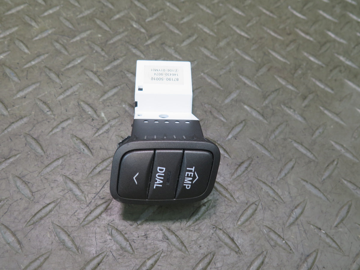 01-06 Lexus UCF30L LS430 Dash Left Dual Temperature Switch 87190-50010 OEM
