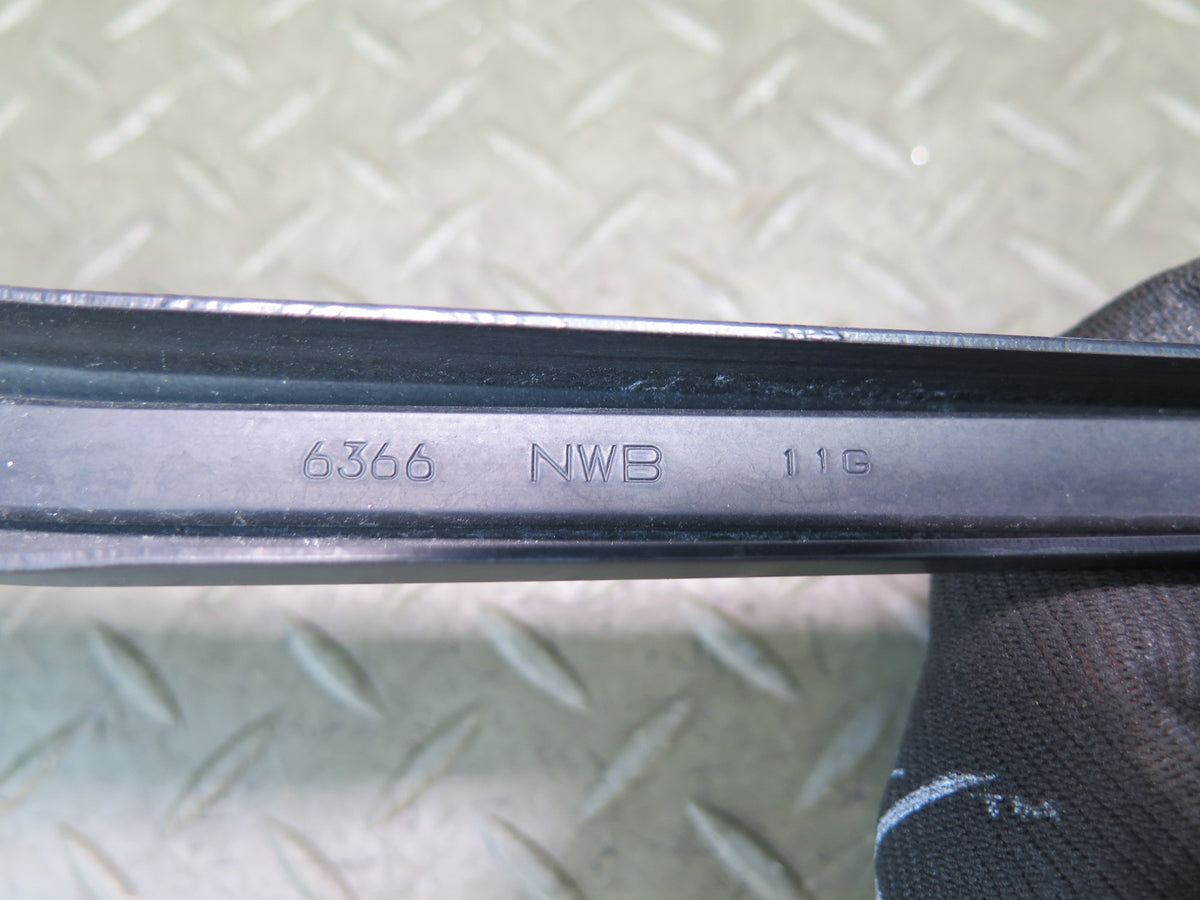 01-06 Lexus UCF30L LS430 Set of 2 Front Left & Right Wiper Arm OEM