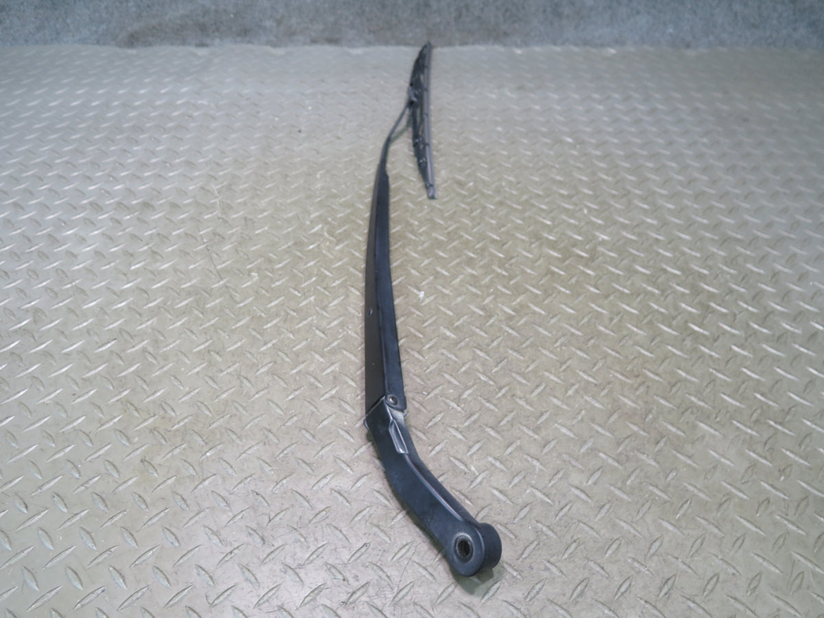 01-06 Lexus UCF30L LS430 Set of 2 Front Left & Right Wiper Arm OEM
