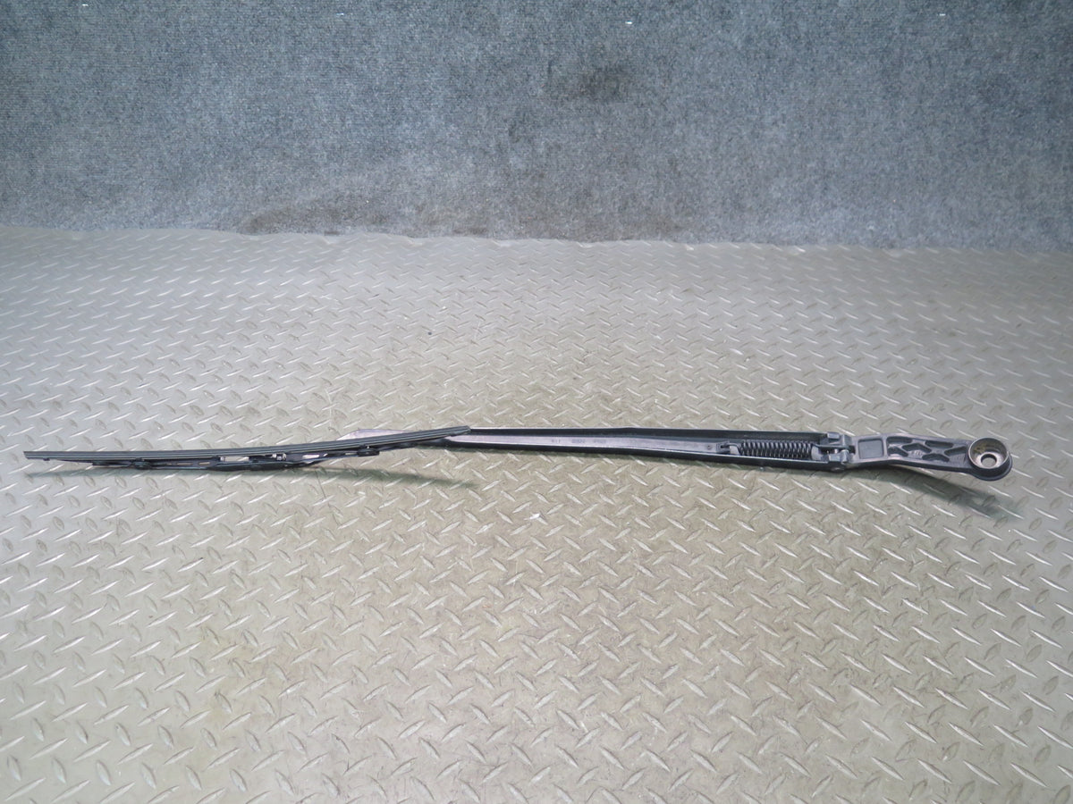 01-06 Lexus UCF30L LS430 Set of 2 Front Left & Right Wiper Arm OEM