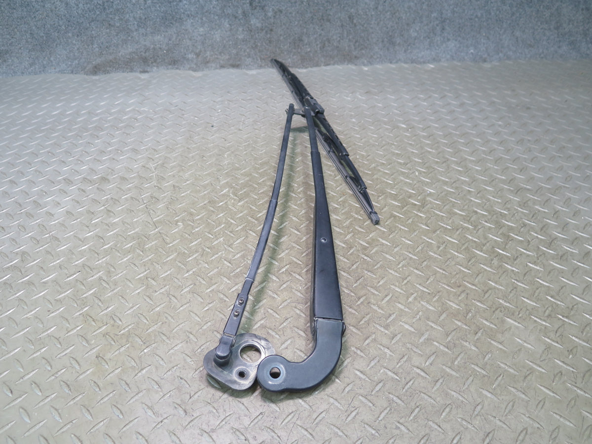 01-06 Lexus UCF30L LS430 Set of 2 Front Left & Right Wiper Arm OEM