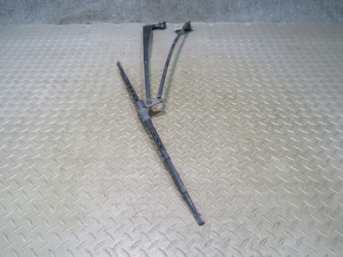 01-06 Lexus UCF30L LS430 Set of 2 Front Left & Right Wiper Arm OEM