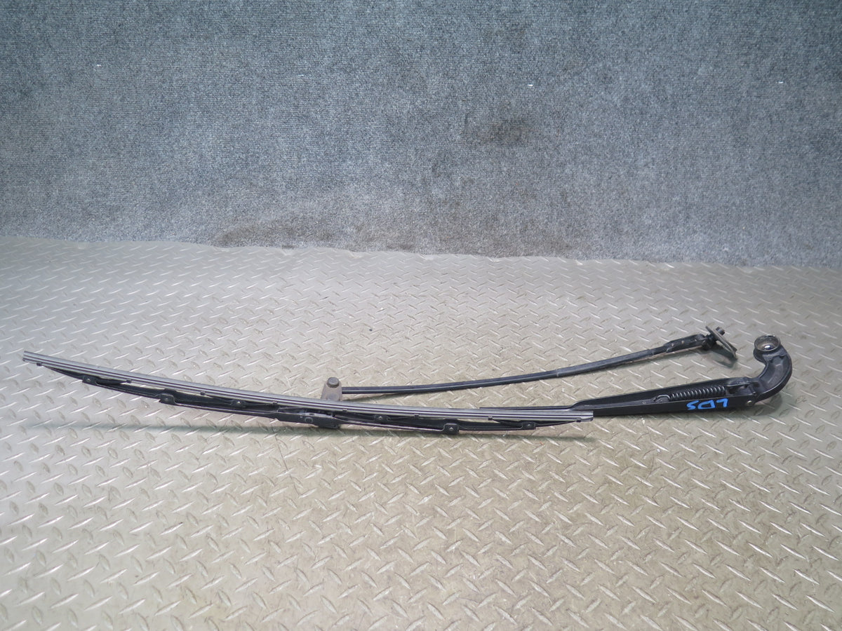 01-06 Lexus UCF30L LS430 Set of 2 Front Left & Right Wiper Arm OEM