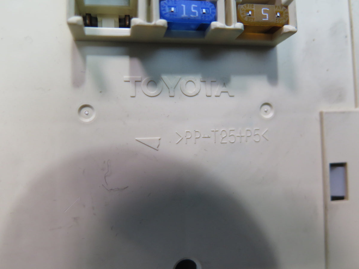 04-06 Lexus UCF30L LS430 Front Left Fuse Relay Junction Box Module OEM