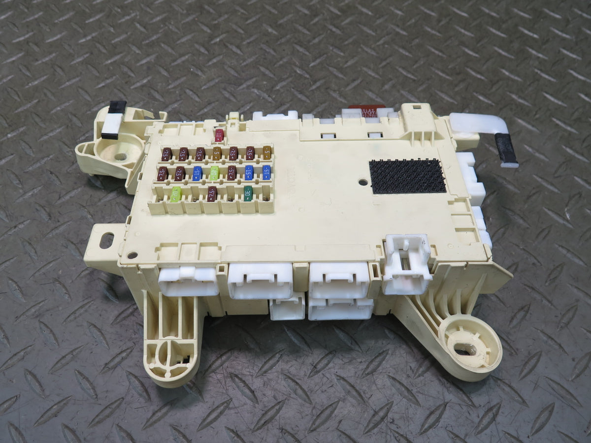 04-06 Lexus UCF30L LS430 Front Left Fuse Relay Junction Box Module OEM