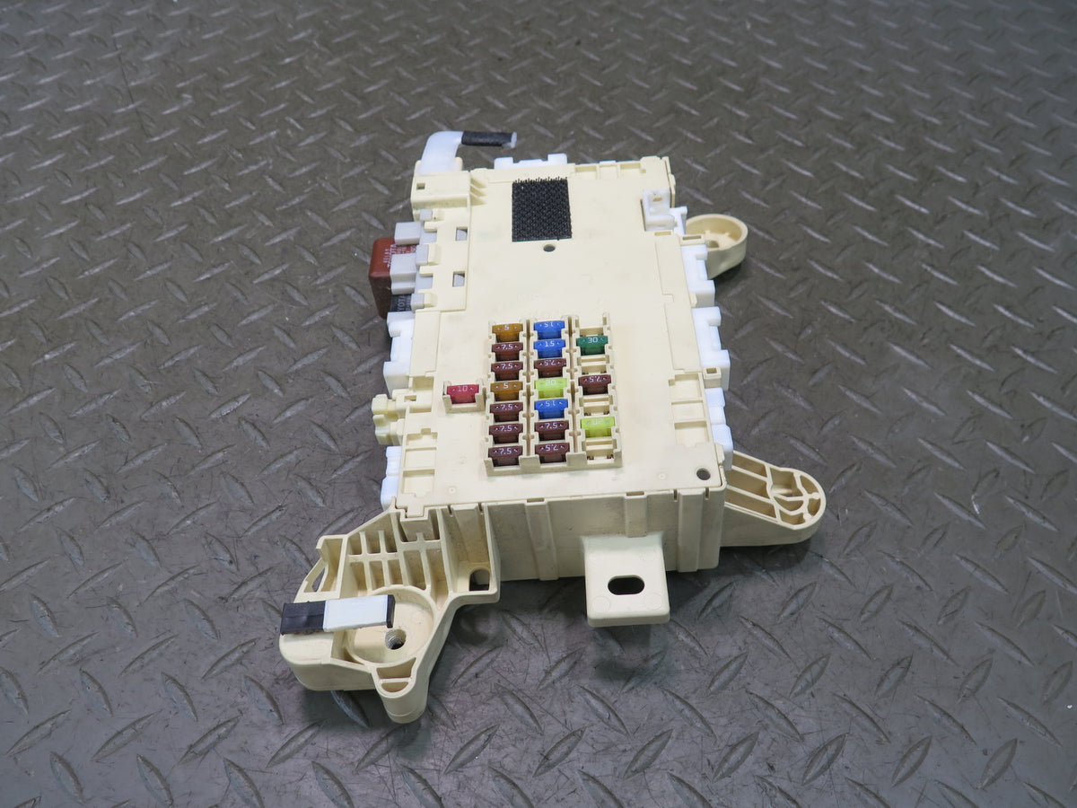 04-06 Lexus UCF30L LS430 Front Left Fuse Relay Junction Box Module OEM