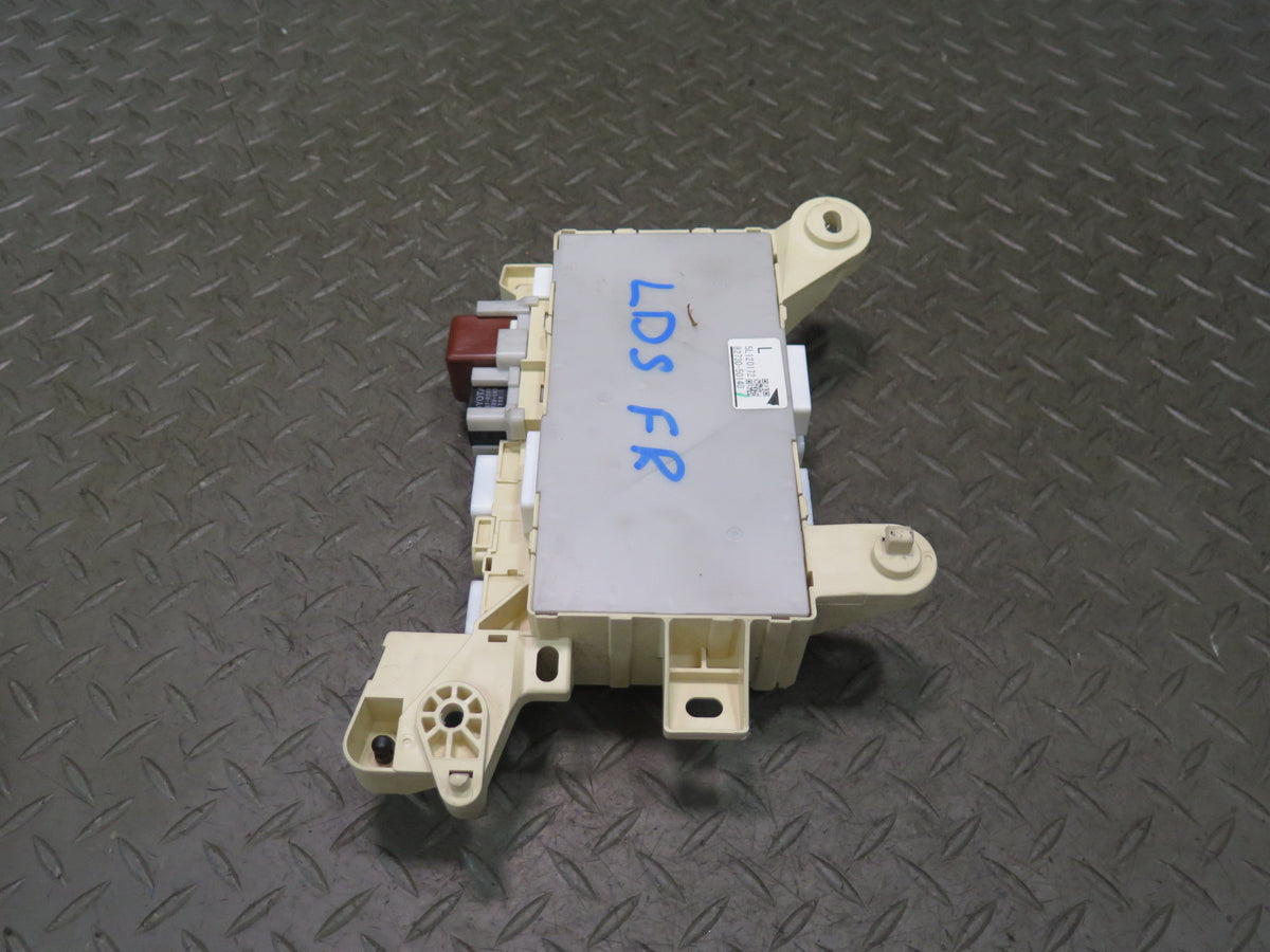 04-06 Lexus UCF30L LS430 Front Right Fuse Relay Junction Box Module OEM