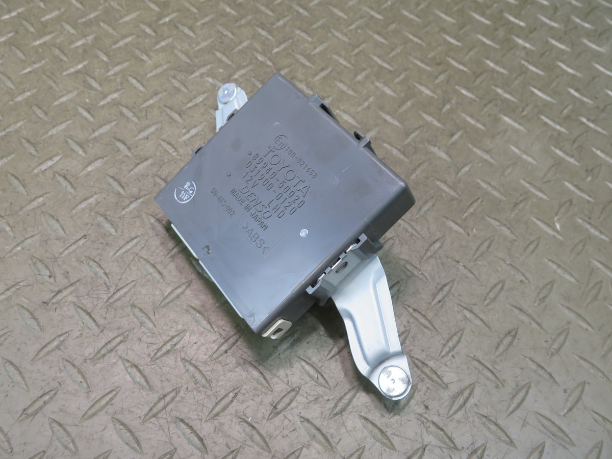04-06 Lexus UCF30L LS430 Headlight Level Control Module 89940-50020 OEM