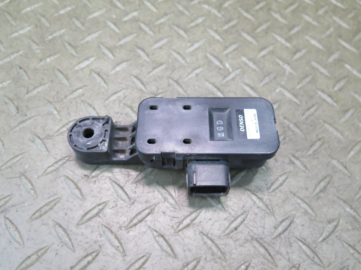 04-06 Lexus UCF30L LS430 Smog Emission Control Module Sensor 013650-0010 OEM