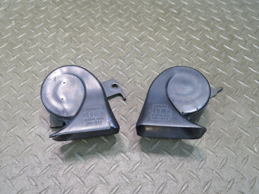 04-06 Lexus UCF30L LS430 Set of 2 High & Low Tone Note Pitch Horn Signal Damaged