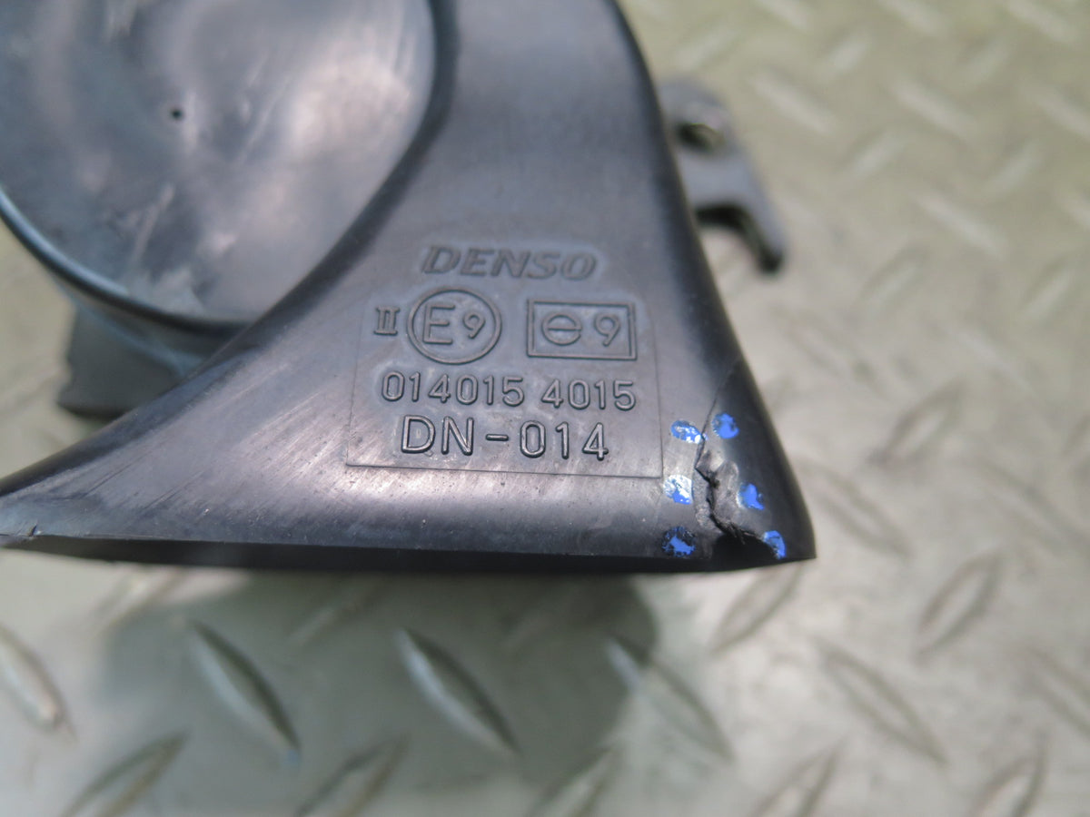 04-06 Lexus UCF30L LS430 Set of 2 High & Low Tone Note Pitch Horn Signal Damaged