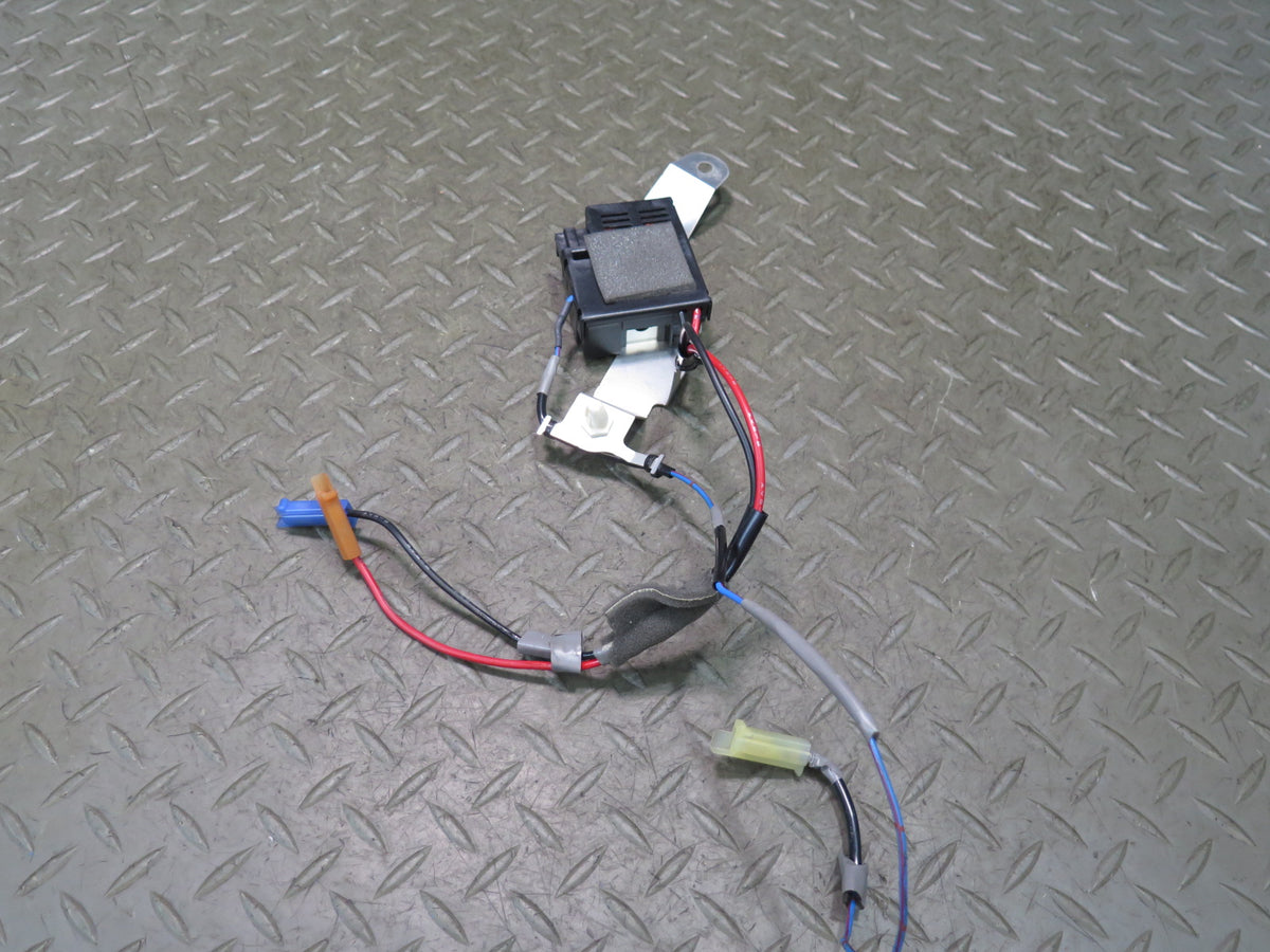 01-06 Lexus UCF30L LS430 Rear Window Defrost Defroster Defogger Module OEM