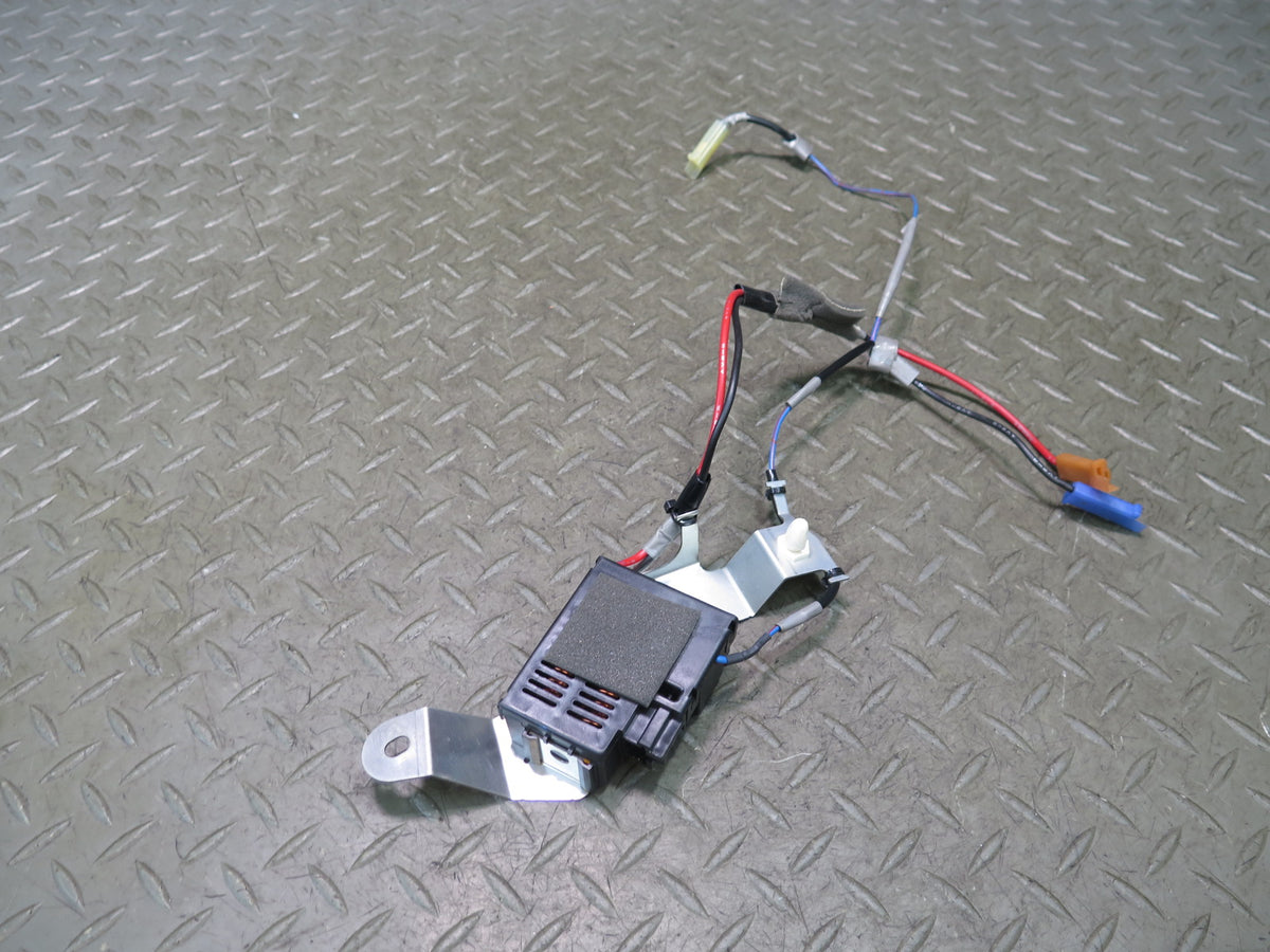 01-06 Lexus UCF30L LS430 Rear Window Defrost Defroster Defogger Module OEM