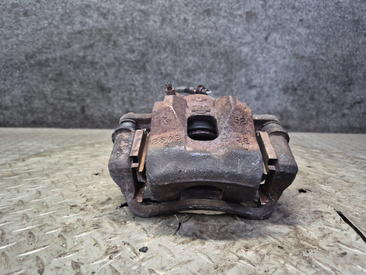 84-89 Nissan Z31 300ZX NA Set of 2 Front Left & Right Brake Caliper w Hose OEM