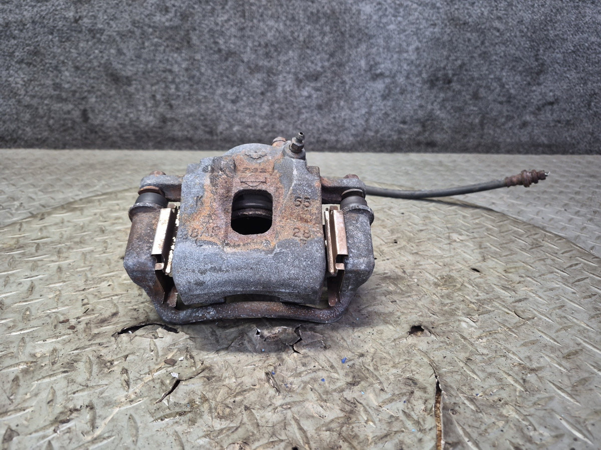 84-89 Nissan Z31 300ZX NA Set of 2 Front Left & Right Brake Caliper w Hose OEM