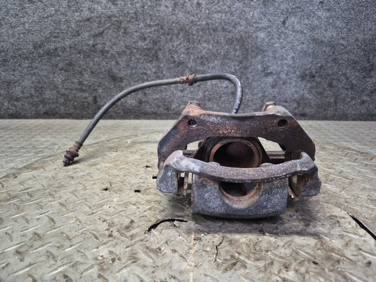 84-89 Nissan Z31 300ZX NA Set of 2 Front Left & Right Brake Caliper w Hose OEM